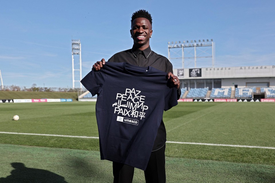 Vinicius Jr. treedt in voetsporen van Pelé als Goodwill Ambassador van Unesco: “Ik wil herinnerd worden als meer dan een grote voetballer” | Het Nieuwsblad Mobile