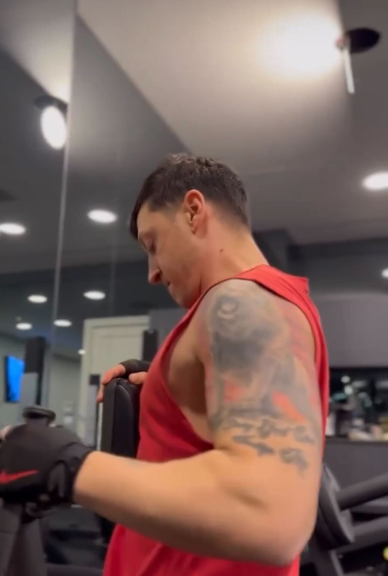 Mesut Ozil's body transformation has fans thinking he needs to quit  football retirement | talkSPORT