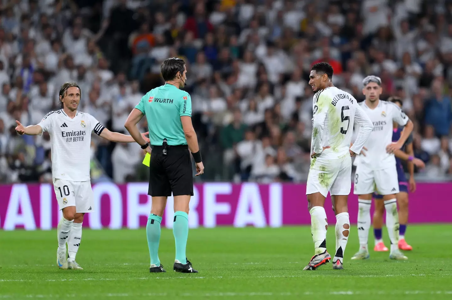 Jude Bellingham was furious with the referee. (